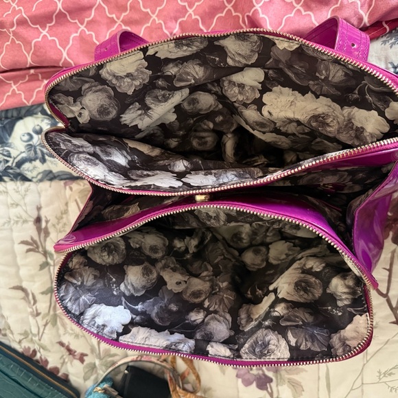 Ted Baker Fuchsia Glossy Shoulder Bag - Picture 10 of 14